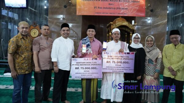 Pos Indonesia Serahkan Bantuan ATM Beras di Masjid Miftahul Jannah