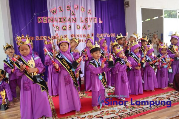 Perdana, Rumah Qur’an Balita DAP Mewisuda 21 Santri 