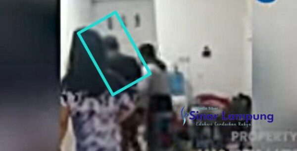 Seorang Pria Bonyok Dihajar 2 Waria Gegara Tak Bayar Open BO Viral, Nitizen: Auto Jadi Bambang