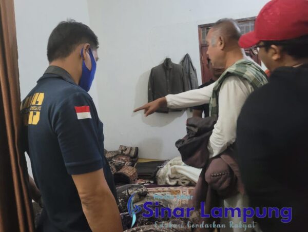 Rumah Mewah Juragan Batik Disantroni Rampok Rp350 juta Raib