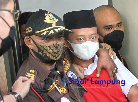 Mahkamah Agung Kuatkan Vonis Mati Herry Wirawan Pemerkosa 13 Satriwati di Bandung