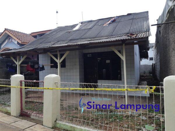Viral Sempat Dikira Korban Cibul Kasus Lima Penghuni Kotrakan Terkapar Mulut Berbusa di Bantar Gebang Terindikasi Diracun Polda Metro Jaya Tangkap Tiga Orang