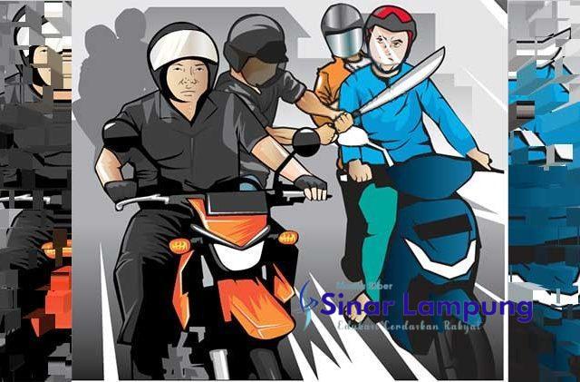 Rebut Kembali Motor Dari Pencuri Warga Campang Tiga Sidomulyo Disabet Celurit