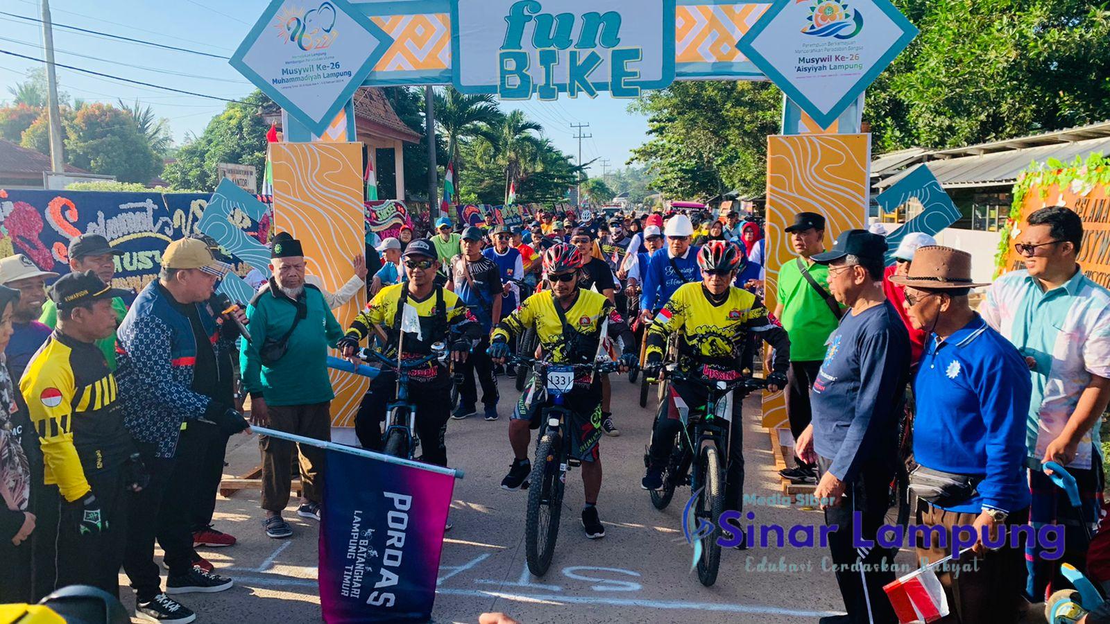 Azwar Hadi Wakil Bupati Lampung Timur Lepas Kegiatan Fun bike Muswil Muhamadiyah dan Aisyiyah