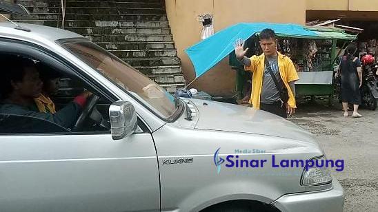 Dalam Waktu Dekat Tukang Parkir di Kota Metro Bakal Tampil Beda