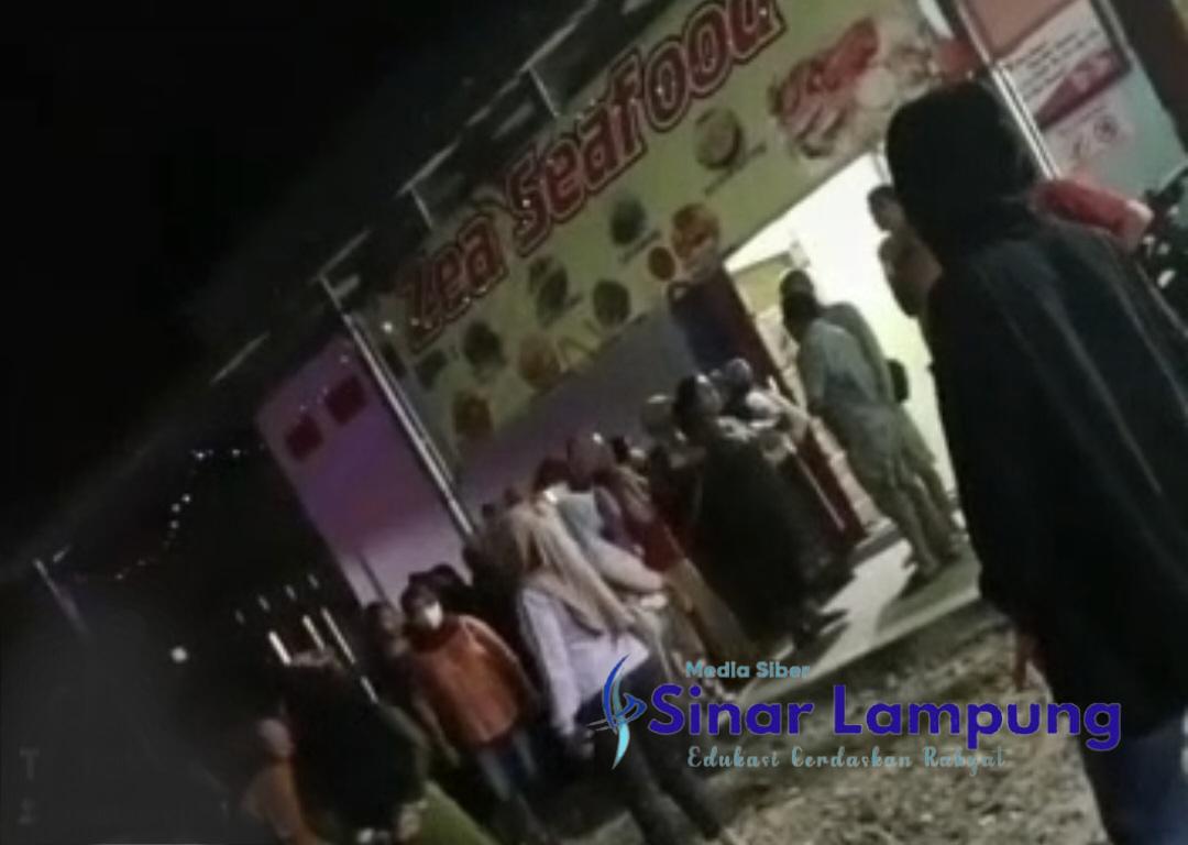 Emak Emak Labrak Hiburan Malam Milik Oknum Wartawan dan Brimob?