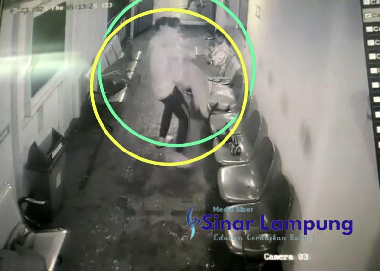 Viral Vidio Suami Buang Istri Dari Kapal Feri di Perairan Laut Bakauheni, Ngaku Halu Bisikan