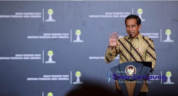 Pelantikan HIPMI, Jokowi Tekankan Pentingnya Membangun Ekosistem Usaha Makin Baik