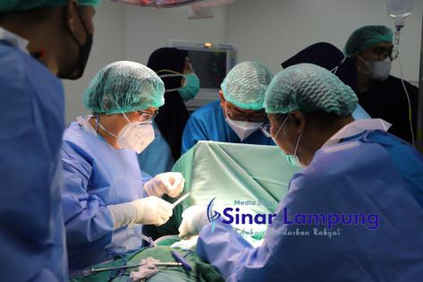 RSUD Abdoel Moeleok Sukses Operasi Kembar Siam Tapi Belum Masuk Rekord di HUT 59 Lampung