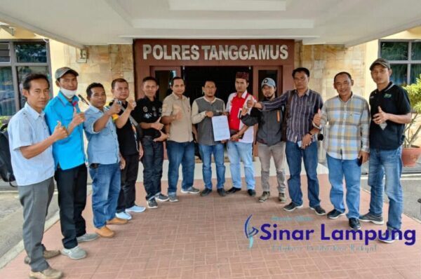 Sumantri Resmi Laporkan Kepala Pekon Waynipah ke Polres Tanggamus 