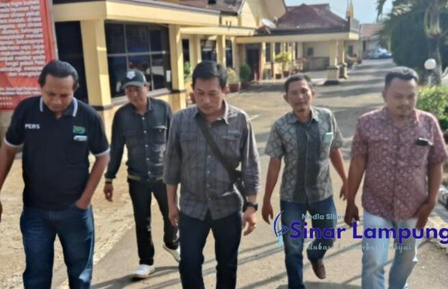 Wartawan Korban Kekerasan Ketua Apdesi Diteror Telpon dan SMS WhatsApp Orang Tak Dikenal?