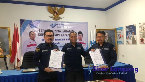 Ahmad Salabi Serahkan Jabatan Kepala Balai BP3MI Lampung Kepada Jaka Prasetiyono