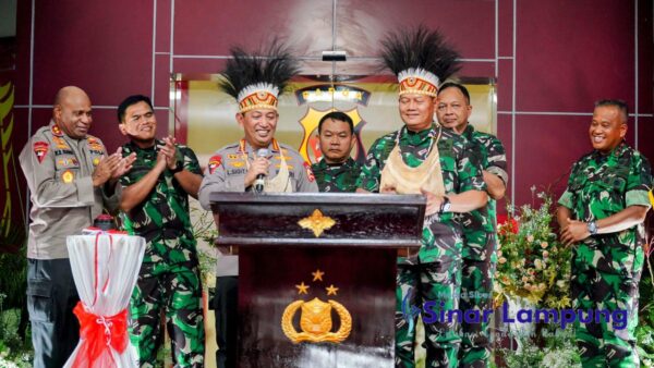 Kapolri Tegaskan TNI-Polri Siap Kawal Pemerintah memajukan Papua