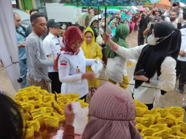 Pemprov Lampung Gelar Operasi Pasar Minyak Goreng Kemasan