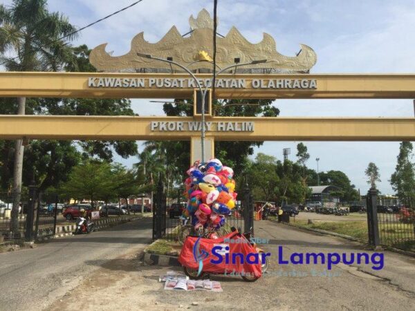 Kepala UPTD PKOR Way Halim dan Mantan Ajudan Gubernur Tarik Upeti Pedagang dan Parkir?