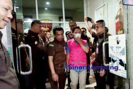 Kejati Lampung Tahan Tiga Mantan Pejabat Korupsi Uang Sampah Rp6,9 Miliar