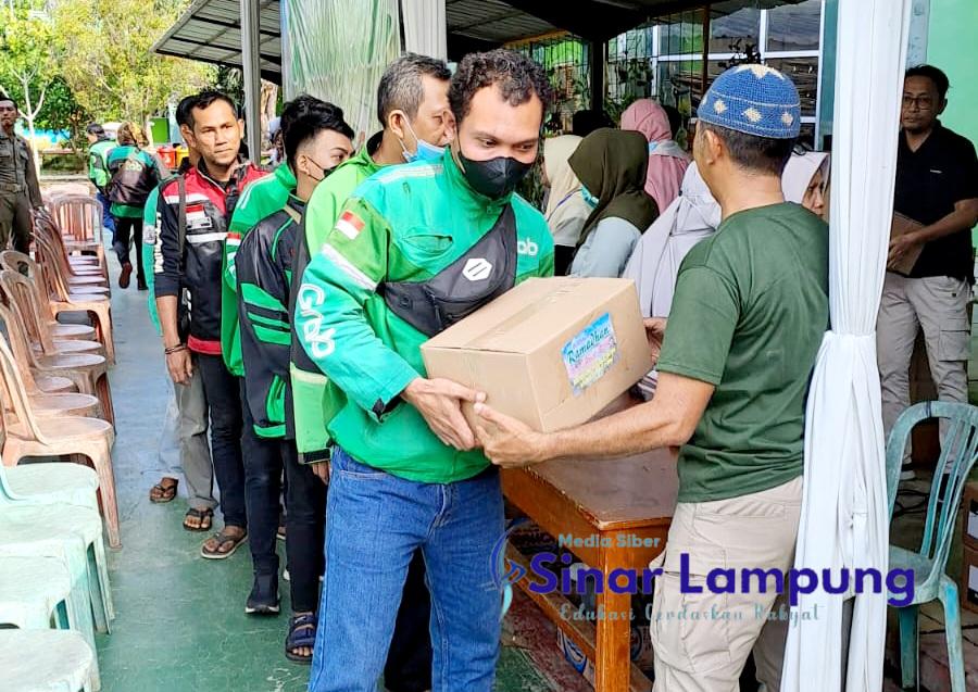 Sahabat dan Alumni SMP Negeri 1 Metro Th 87/90 Berbagi Ramadhan Distribusikan 15.000 Paket Sembako