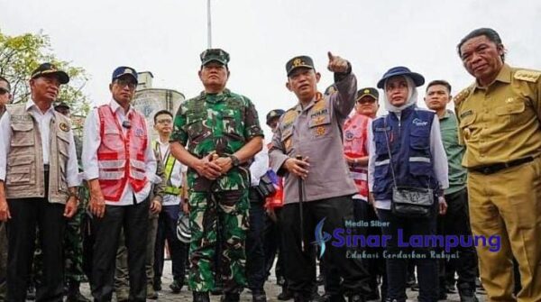 Kapolri Tinjau Kesiapan Pelayanan dan Keamanan Mudik di Pelabuhan Merak