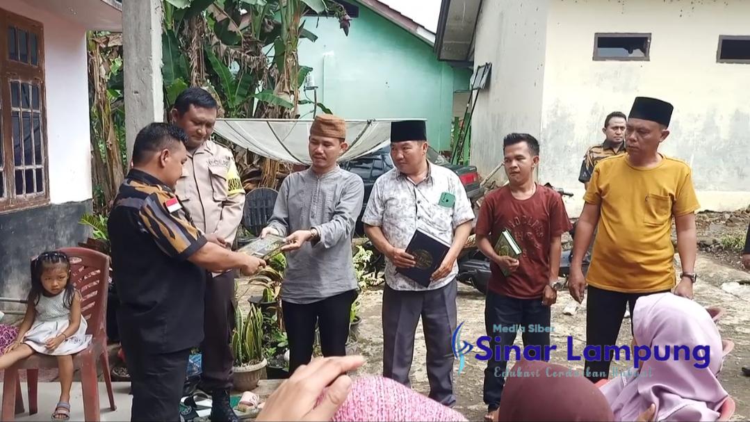 DPD Ormas Pekat IB Tanggamus Bagikan 140 Buah Alquran di Bulan Ramadhan 1444 H