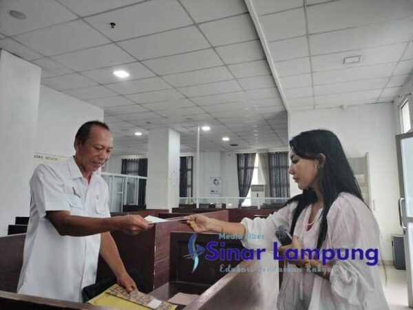 Hamili Gadis Tak Tanggung Jawab Keluarga Laporkan Oknum ASN Protokol ke Bupati Lampung Tengah