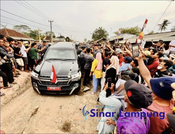 Presiden Kunjungi #JalanrusakLampung Yang Viral Frank Gubernur Hingga Siapkan Rp800 Miliar Dan Perbaikan Diambil Alih Pusat