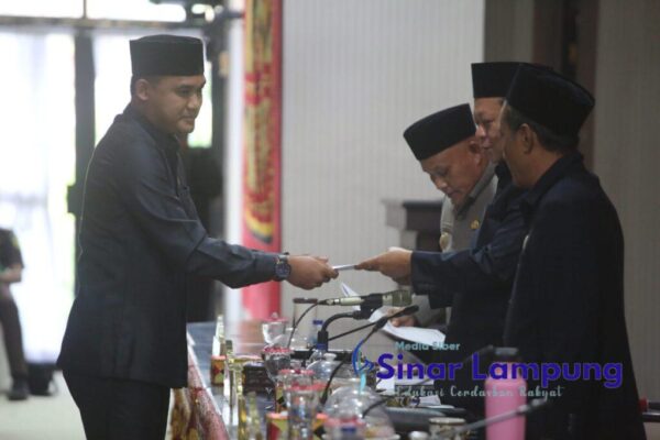 DPRD Lampung Selatan Rapat Paripurna penyampaian 4 Paket Raperda