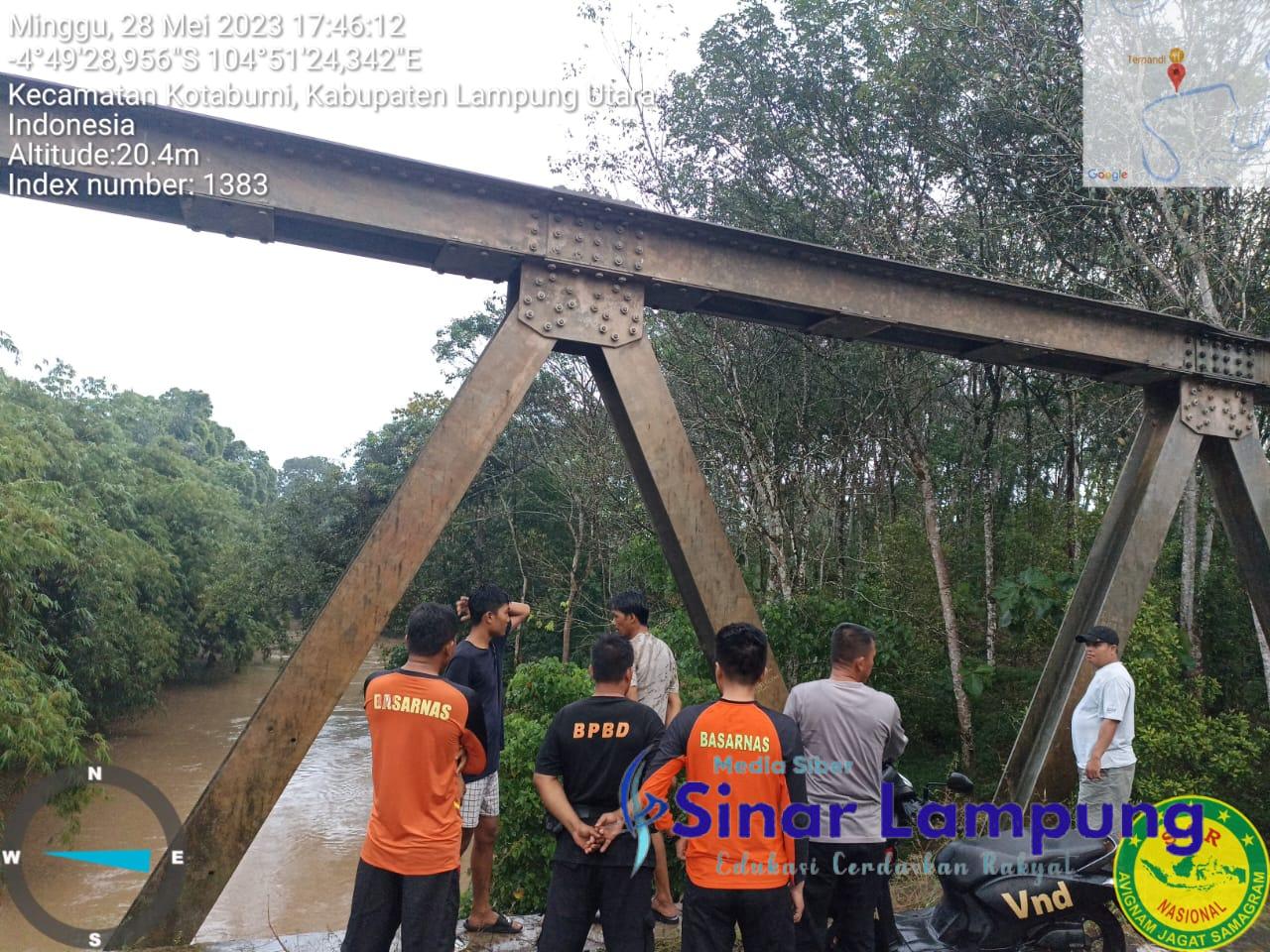 Diduga Terjatuh Saat Cari Ikan, Nelayan Hilang di Sungai Way Abung