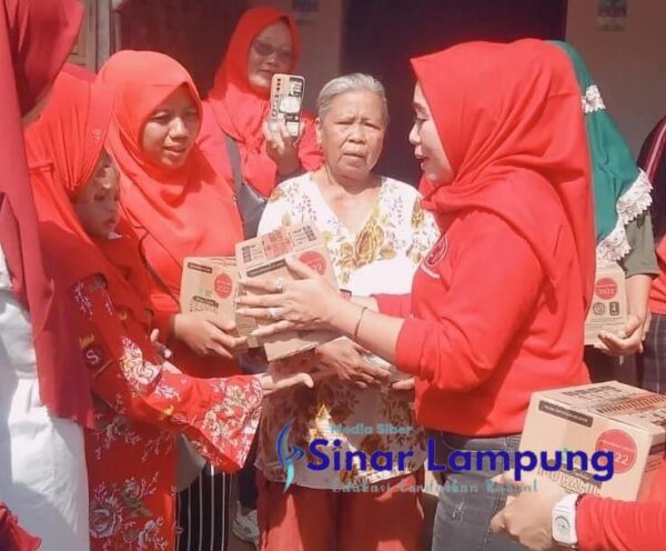 Oknum Legislator Terciduk Bagikan Bantuan Biskuit Kemenkes untuk Kepentingan Politik dan Partainya?