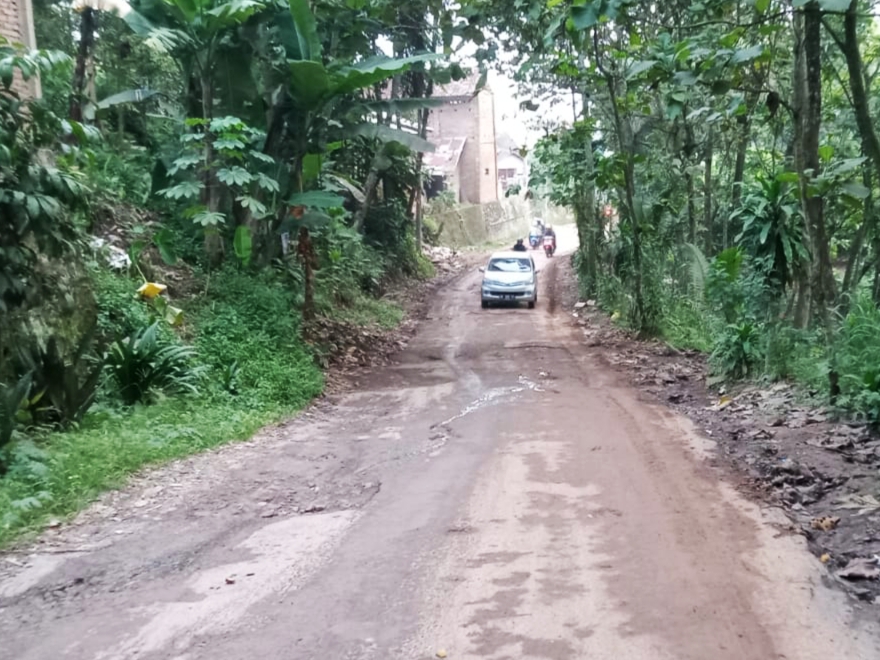 Lapor Bunda Eva, Jalan Raya Suban Butuh Perhatian
