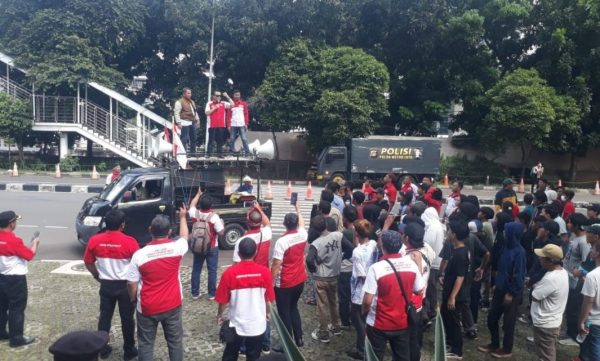 Orasi di Gedung KPK Penggiat Anti Korupsi Desak Kadis Bina Marga Lampung Tengah di Tangkap?