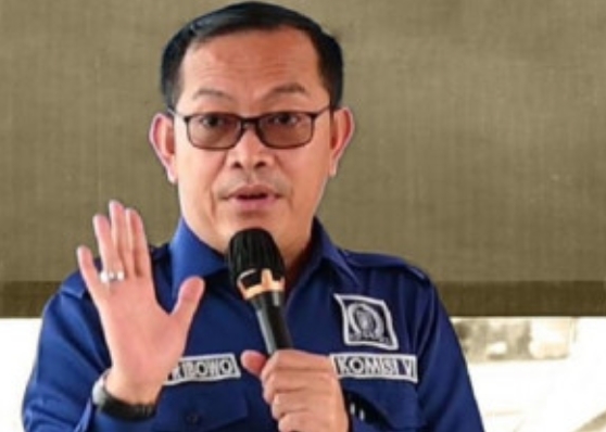 DPRD Lampung Minta Presiden Jokowi Gelontorkan Anggaran Besar Untuk Perbaiki Jalan Rusak di Lampung