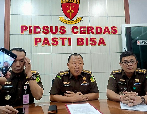 Sidik Korupsi di DPRD Tanggamus Tujuh Staf Sekwan Diperiksa, Mendadak Aspidsus Dimutasi?