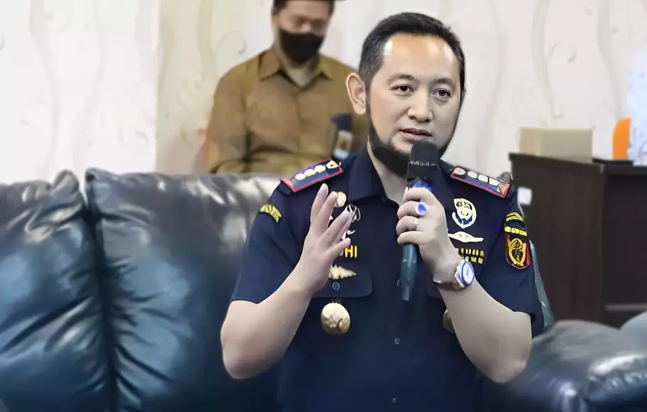 Loloskan Rokok Ilegal Eks Kepala Bea Cukai Adhi Pramono Terima Rp28 Miliar