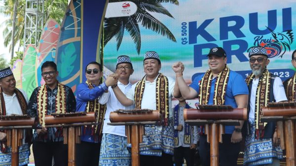 Gubernur Lampung Buka WSL Krui Pro QS 5000 Tahun 2023