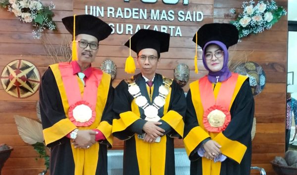 Guru Besar UIN Raden Mas Said Surakarta Wisuda Magister Raih IPK Summa Cum Laude