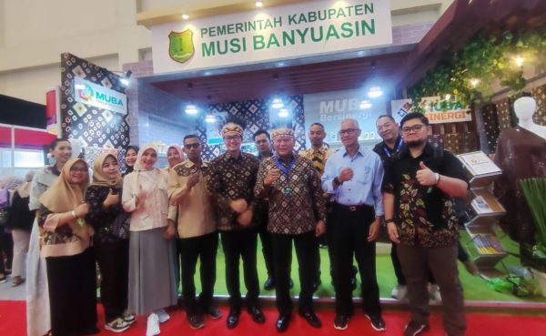 Sabet Juara 2 Fashion Show Otda Expo 2023, Produk Gambo Muba Buat Kagum Wapres