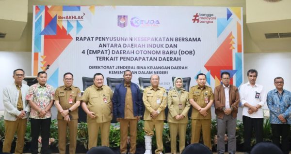 Kemendagri Rakor Soal Dasar Hukum Pemungutan Pajak dan Retribusi DOB di Papua