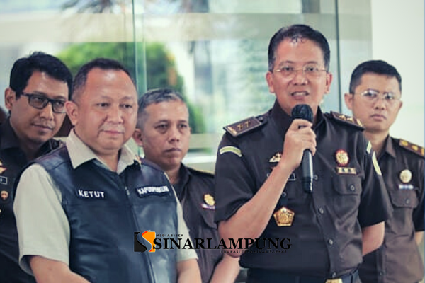 Kejagung Periksa 8 Saksi Perkara Korupsi BTS 4G BAKTI Kemenkominfo