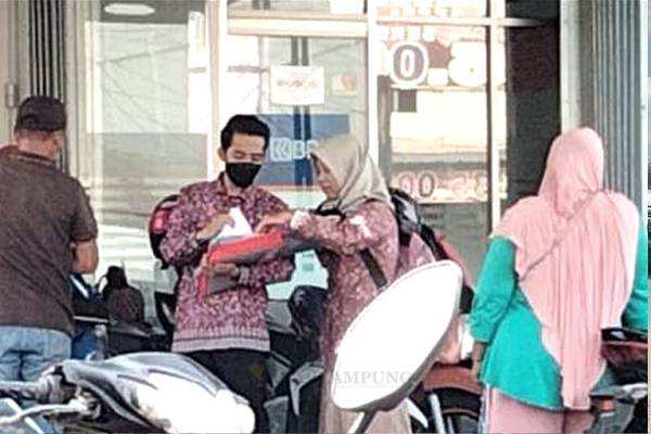 Oknum Guru SMP Budi Karya Natar Ambil Uang PIP Murid