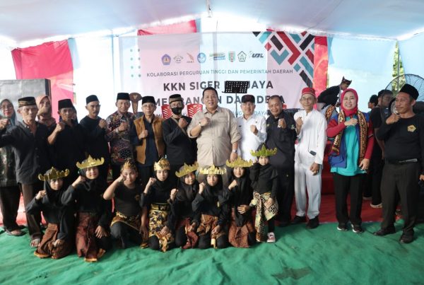 Gubernur Hadiri Pameran Hasil Karya Mahasiswa KKN Siger Berjaya Tahun 2023