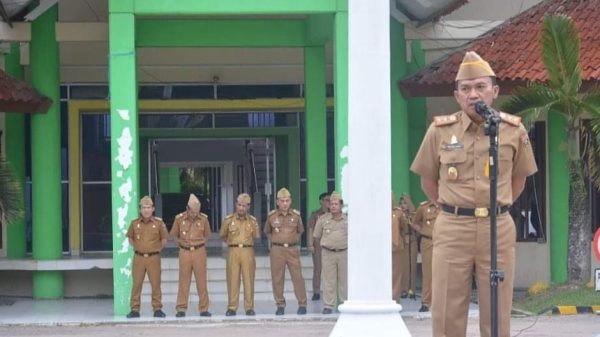 Sekdakab Lampung Tengah Nirlan Pimpin Apel Mingguan