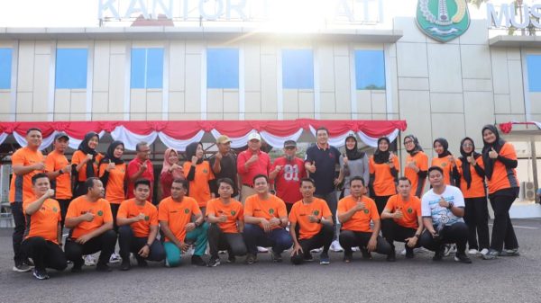Semangat dan Gembira Pj Sekda Muba Senam Pagi Bersama Jajaran Sekretariat