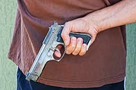 Pamer Senpi atau Sajam di Tempat Umum Bisa Dipenjara Seumur Hidup Bahkan Dihukum Mati