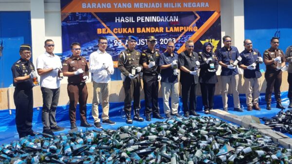 KPPBC TMP B Bandar Lampung Musnahkan 16.054 Miras Ilegal