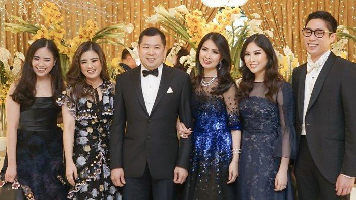 Satu Keluarga Inti Ketua Partai Perindo Hary Tanoesoedibjo Bersama Istri dan Lima Anaknya Nyaleg