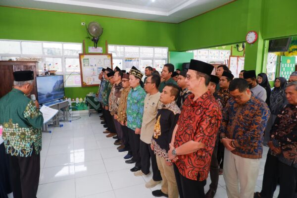 PDM Pringsewu Periode 2022-2027 Dikukuhkan, Prof Sudarman: Mari Benahi Tata Kelola Keuangan