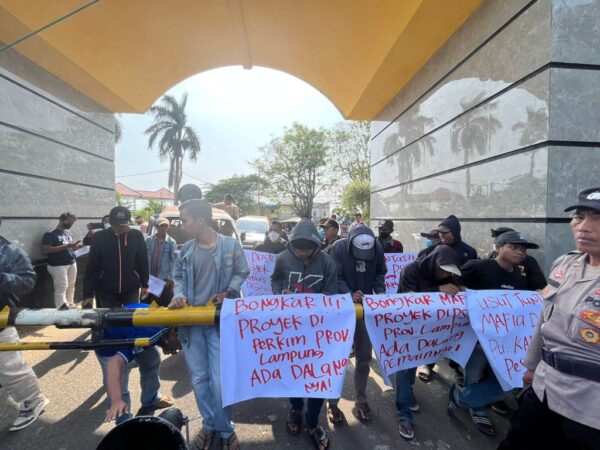 Diduga ada ‘Sindikat Proyek’ di Pemprov Libatkan Ormas, DPW KAKI Lampung Geruduk Kejati