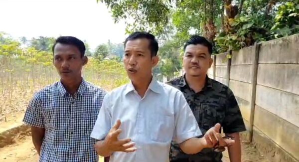 Program Pembangunan di Kampung Goras Jaya Dinilai Tidak Transparan, Warga Minta APH Turun Tangan