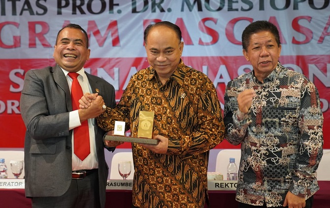 Seminar Nasional di Universitas Moestopo Hasilkan Kesepakatan Percepatan Transformasi  Digital