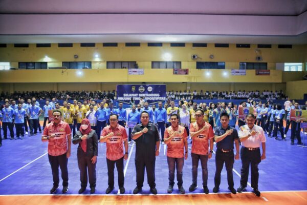 Arinal Harap Turnamen Voli Kapolri Cup 2023 Lahirkan Atlet Muda Berprestasi